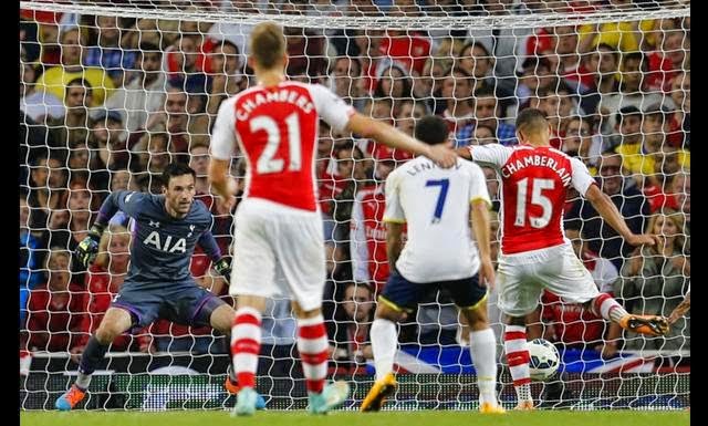 Crónica: Un Arsenal sin puntería da vida al Tottenham