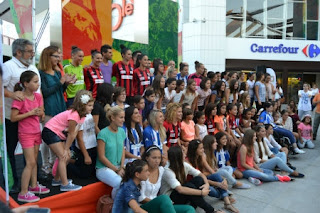 El Fundación Cajasol Sporting se da un baño de masas en su presentación