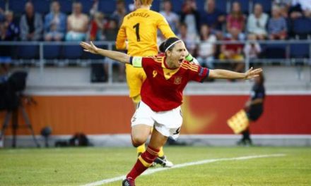 Fútbol Femenino: «España debuta con victoria (3-2) ante Inglaterra»